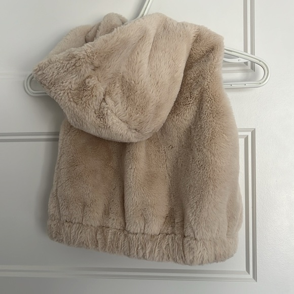 Toddler Faux fur Zara vest - Picture 2 of 3